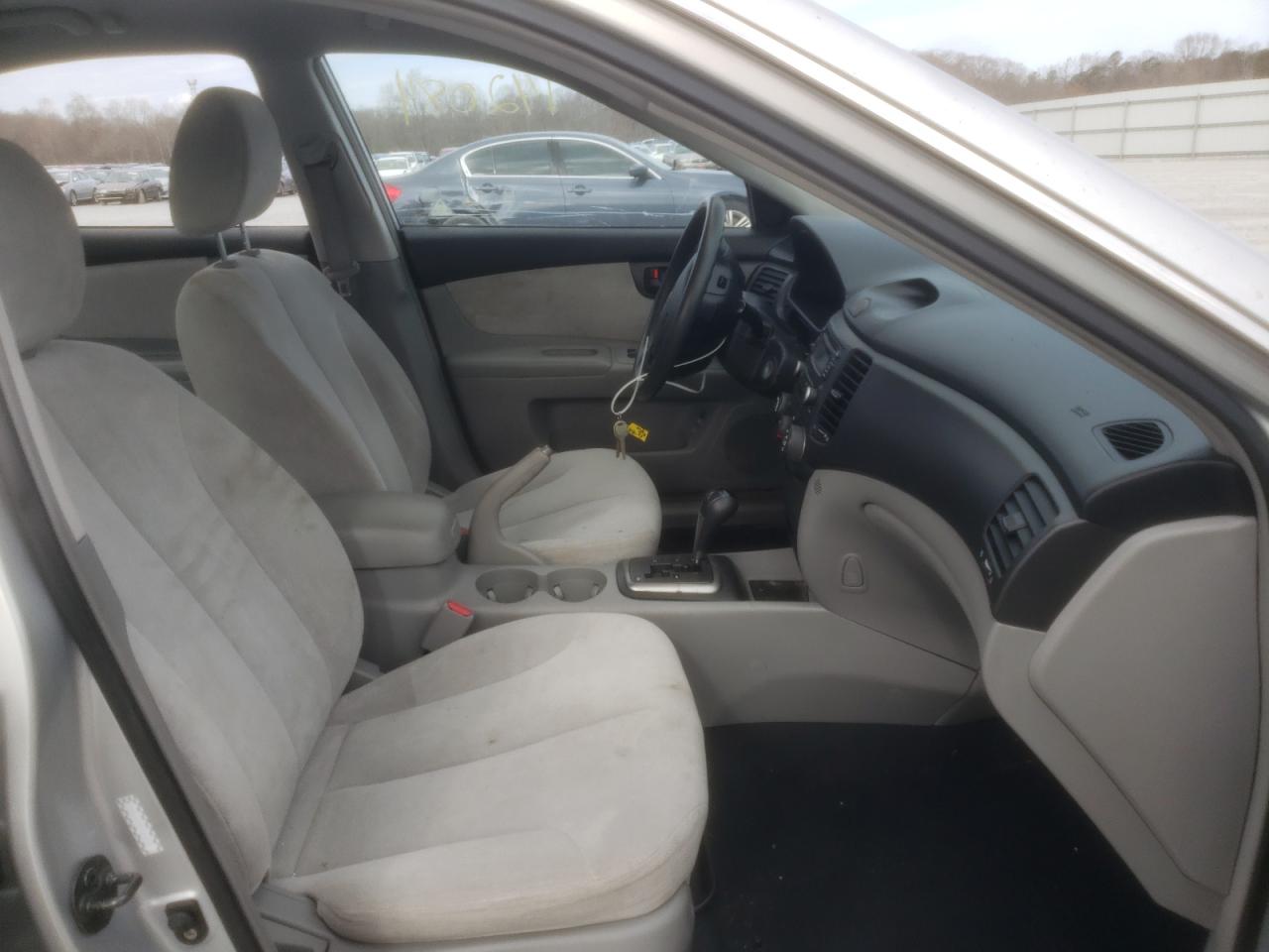 Фото 5 с аукциона – 2007 KIA OPTIMA LX с VIN KNAGE123075126754