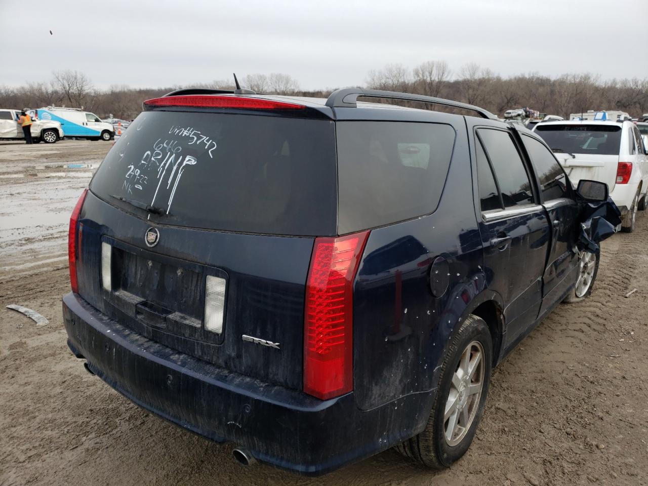 Photo 4 from auction – 2005 CADILLAC SRX with VIN 1GYEE637X50225742