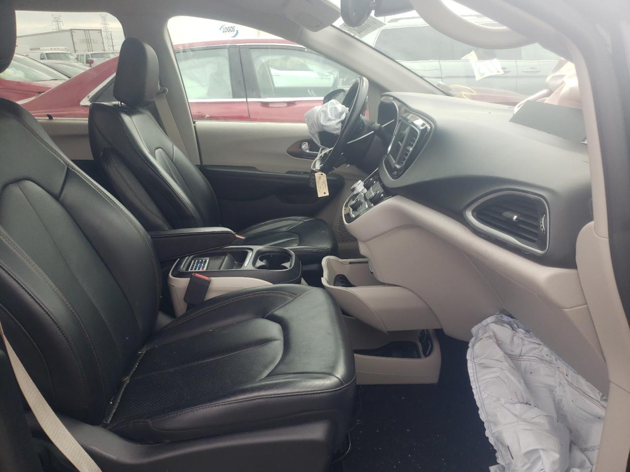 Photo 5 from auction – 2019 CHRYSLER PACIFICA T with VIN 2C4RC1BG8KR550621
