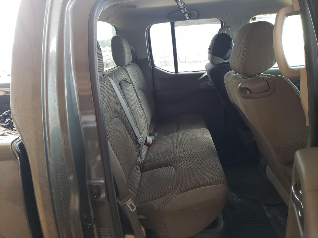 Photo 6 from auction – 2006 NISSAN FRONTIER C with VIN 1N6AD07U66C410923