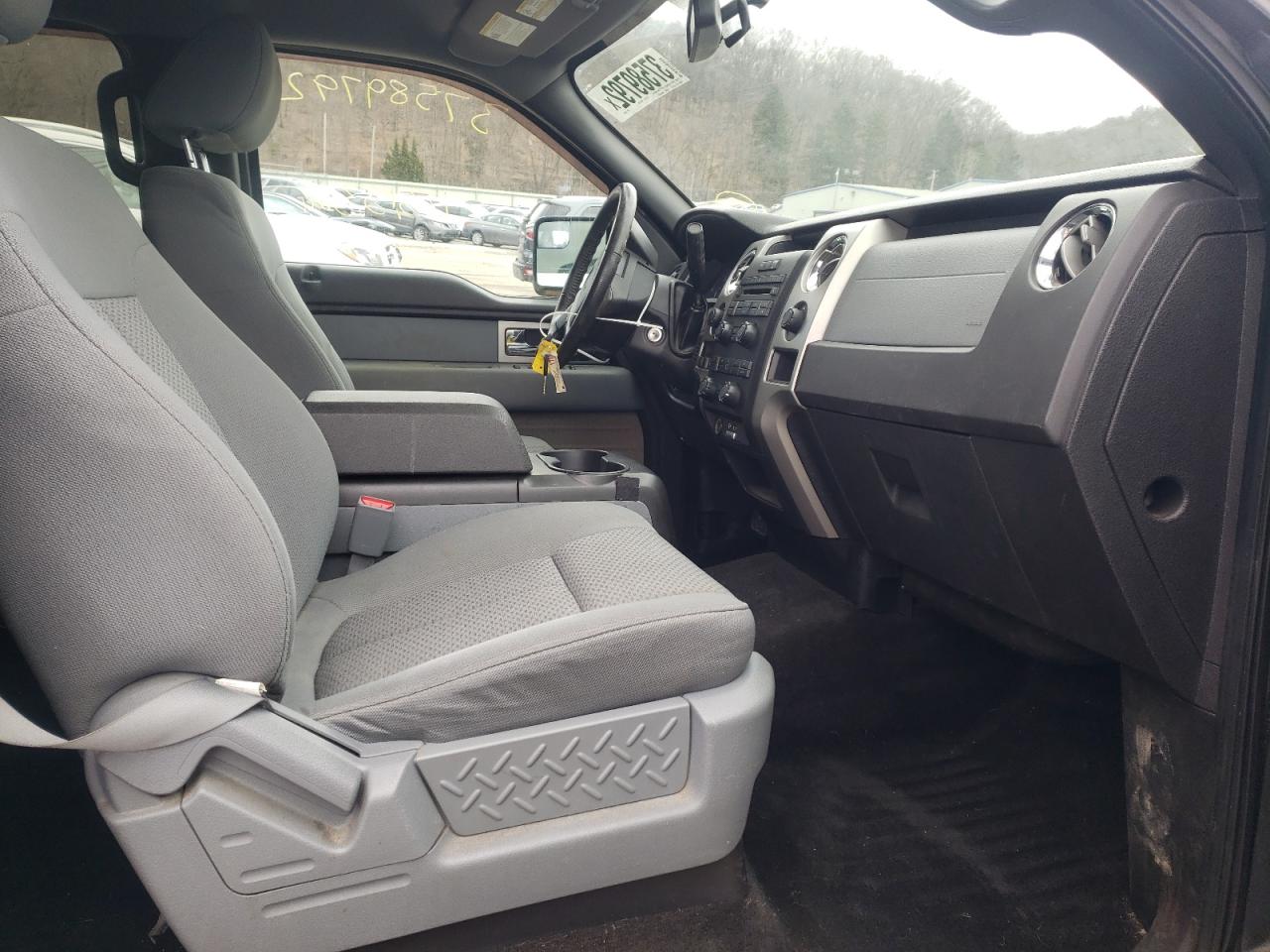 Photo 5 from auction – 2011 FORD F150 SUPER with VIN 1FTFW1ET9BFA92873