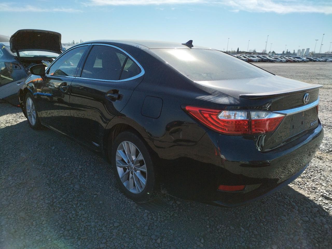 Photo 3 from auction – 2013 LEXUS ES 300H with VIN JTHBW1GGXD2019308
