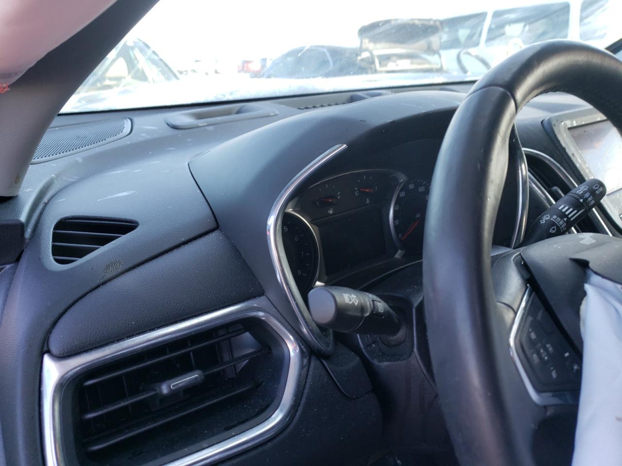 Photo 8 from auction – 2020 CHEVROLET EQUINOX LT with VIN 3GNAXKEVXLL339170