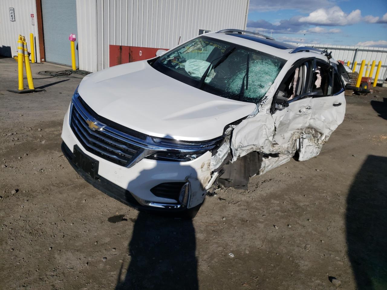 Photo 2 from auction – 2022 CHEVROLET EQUINOX PR with VIN 2GNAXXEV2N6102001