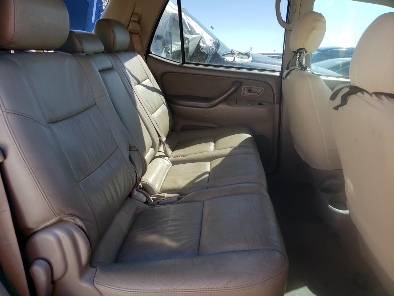 Photo 6 from auction – 2005 TOYOTA SEQUOIA SR with VIN 5TDBT44A05S238008