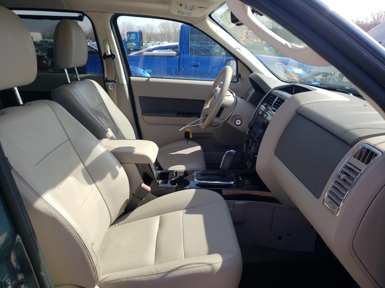 Photo 5 from auction – 2011 FORD ESCAPE HYB with VIN 1FMCU5K30BKA61891