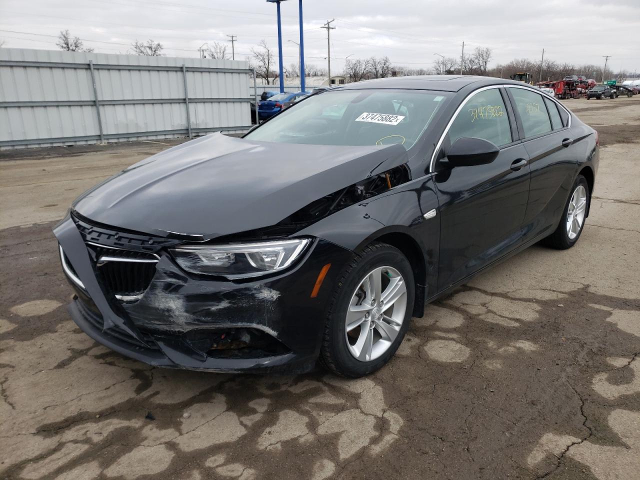 Photo 2 from auction – 2018 BUICK REGAL PREF with VIN W04GL6SX0J1088458