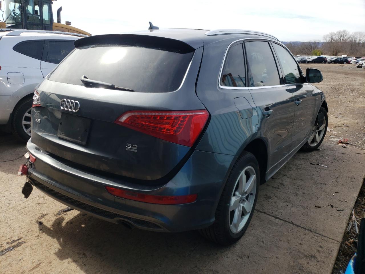Photo 4 from auction – 2012 AUDI Q5 PREMIUM with VIN WA1DKAFP0CA120556