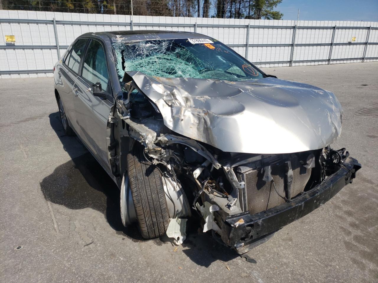 TOYOTA CAMRY LE 2015 with VIN 4T1BF1FK4FU070104 - Photo from auction