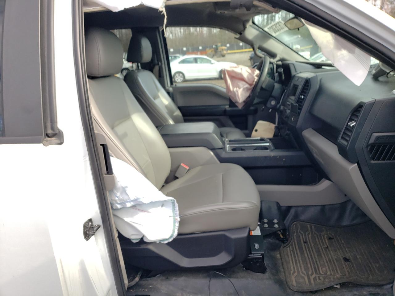 Photo 5 from auction – 2016 FORD F150 SUPER with VIN 1FTFX1EF4GFB99621