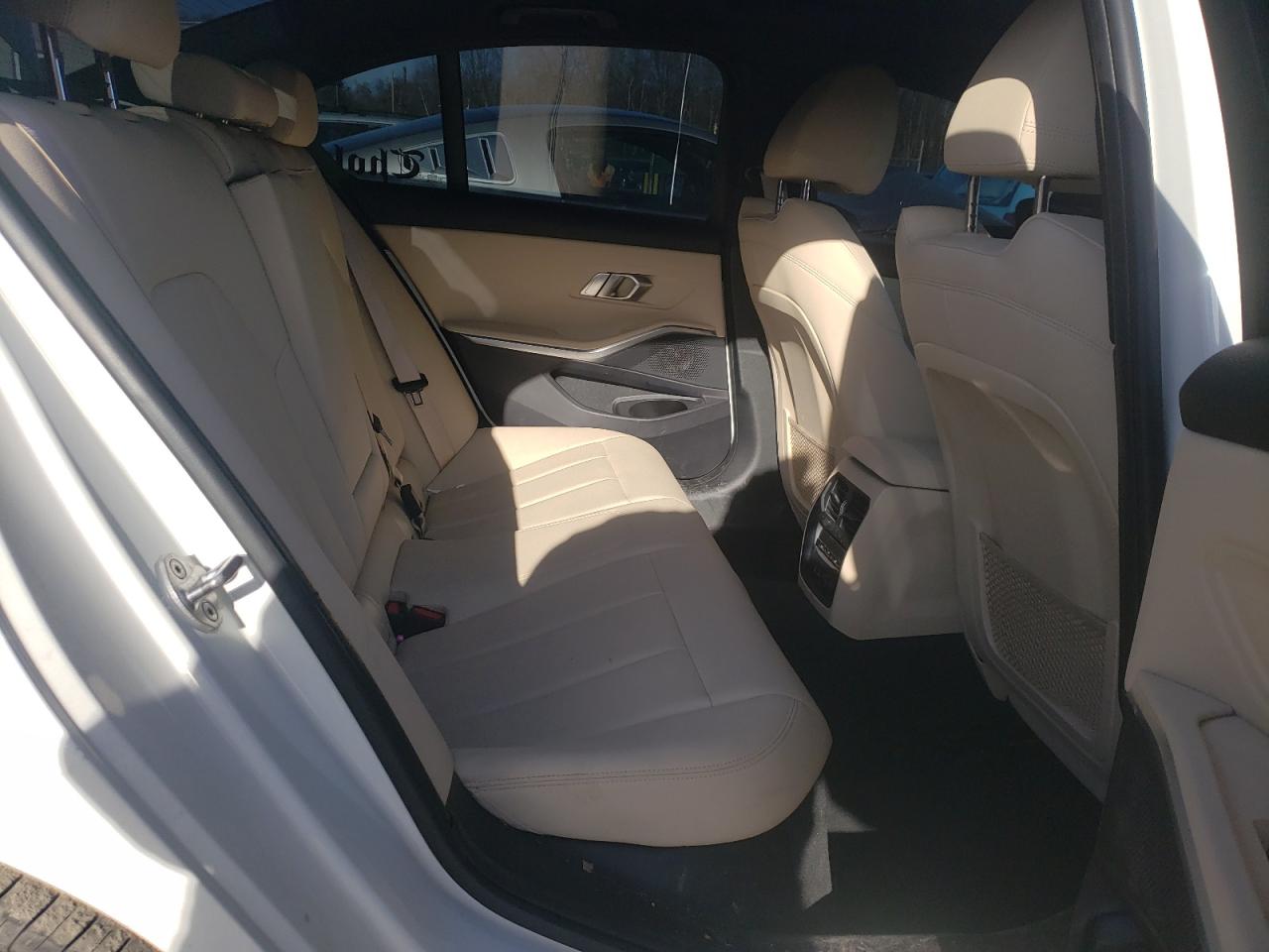 Photo 6 from auction – 2020 BMW 330I with VIN 3MW5R1J04L8B22402
