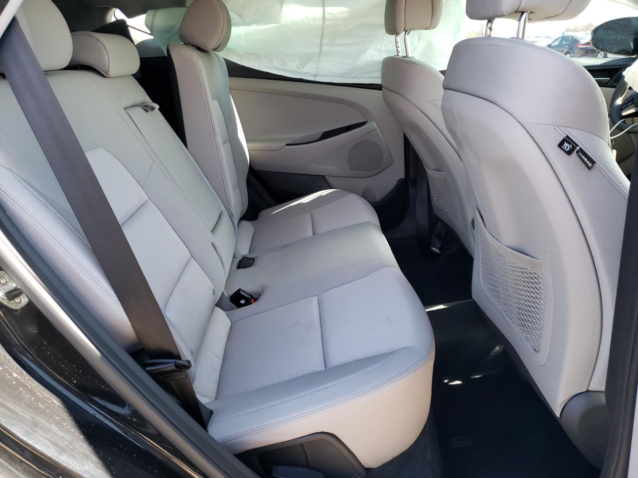 Photo 6 from auction – 2017 HYUNDAI TUCSON LIM with VIN KM8J3CA24HU573609