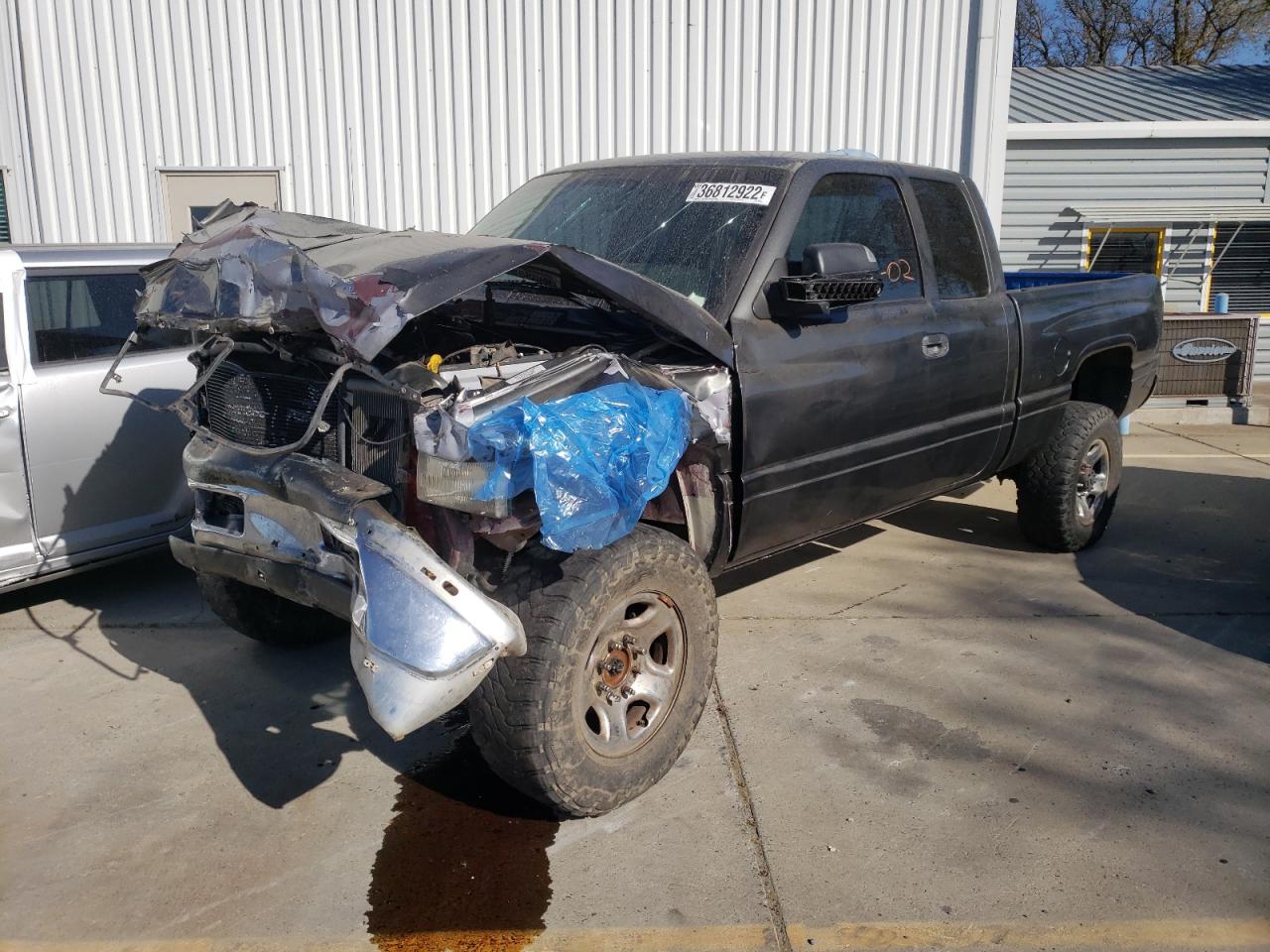 Photo 2 from auction – 2002 DODGE RAM 2500 with VIN 3B7KF236X2M263969