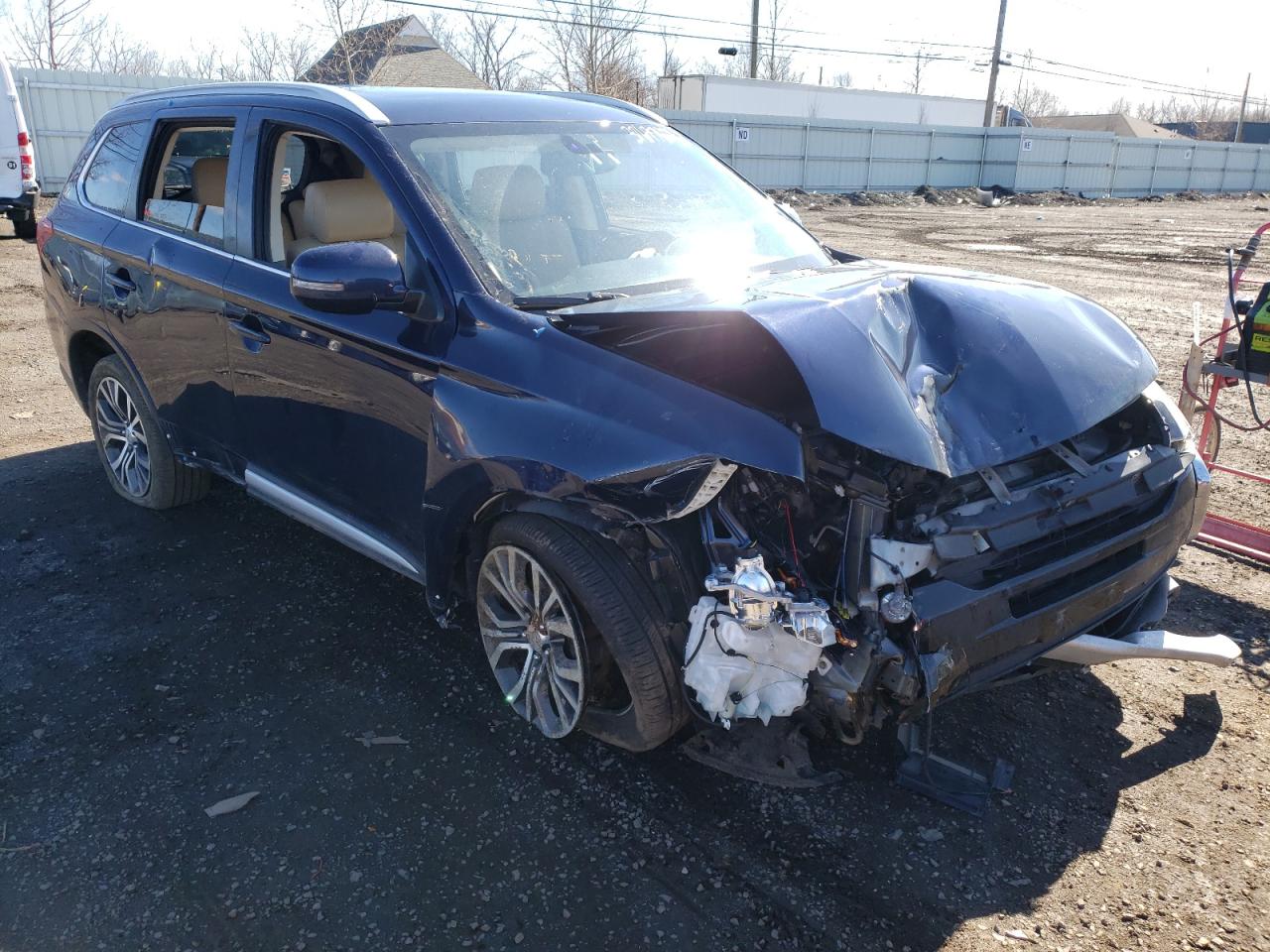 MITSUBISHI OUTLANDER 2017 with VIN JA4AZ3A32HZ049559 - Photo from auction