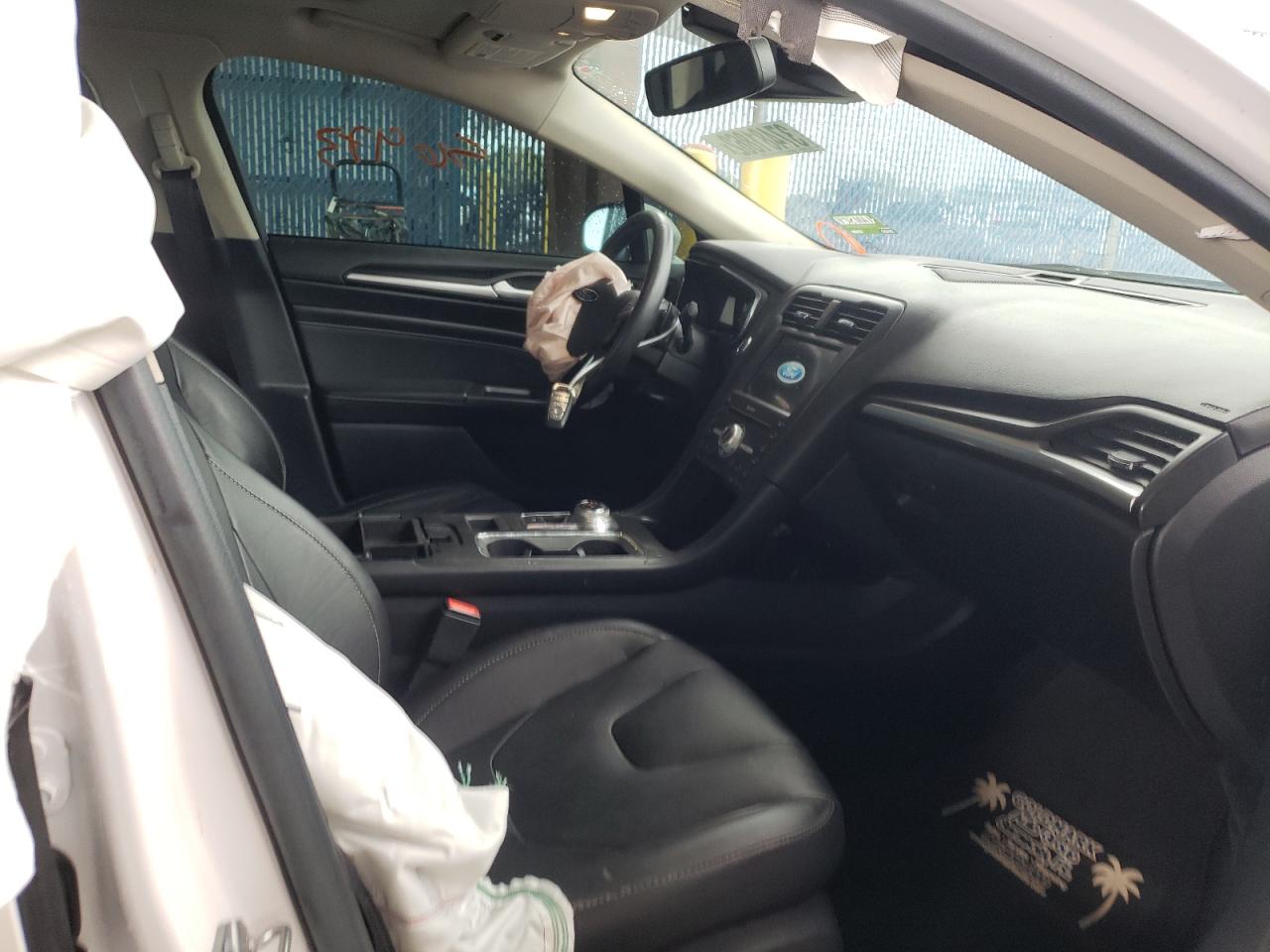 Photo 5 from auction – 2017 FORD FUSION TIT with VIN 3FA6P0K91HR155966