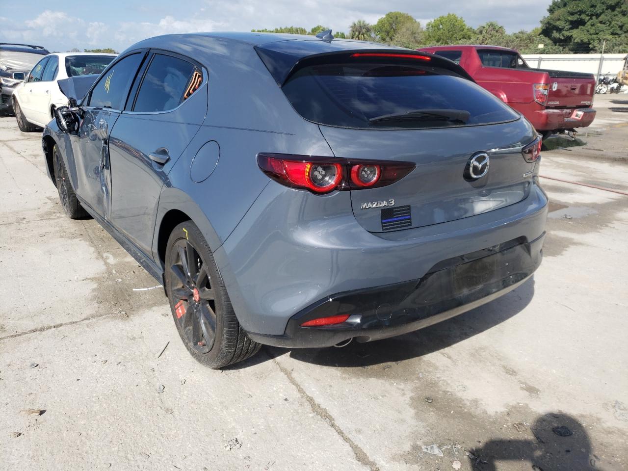 Photo 3 from auction – 2021 MAZDA 3 PREMIUM with VIN JM1BPAML6M1306828