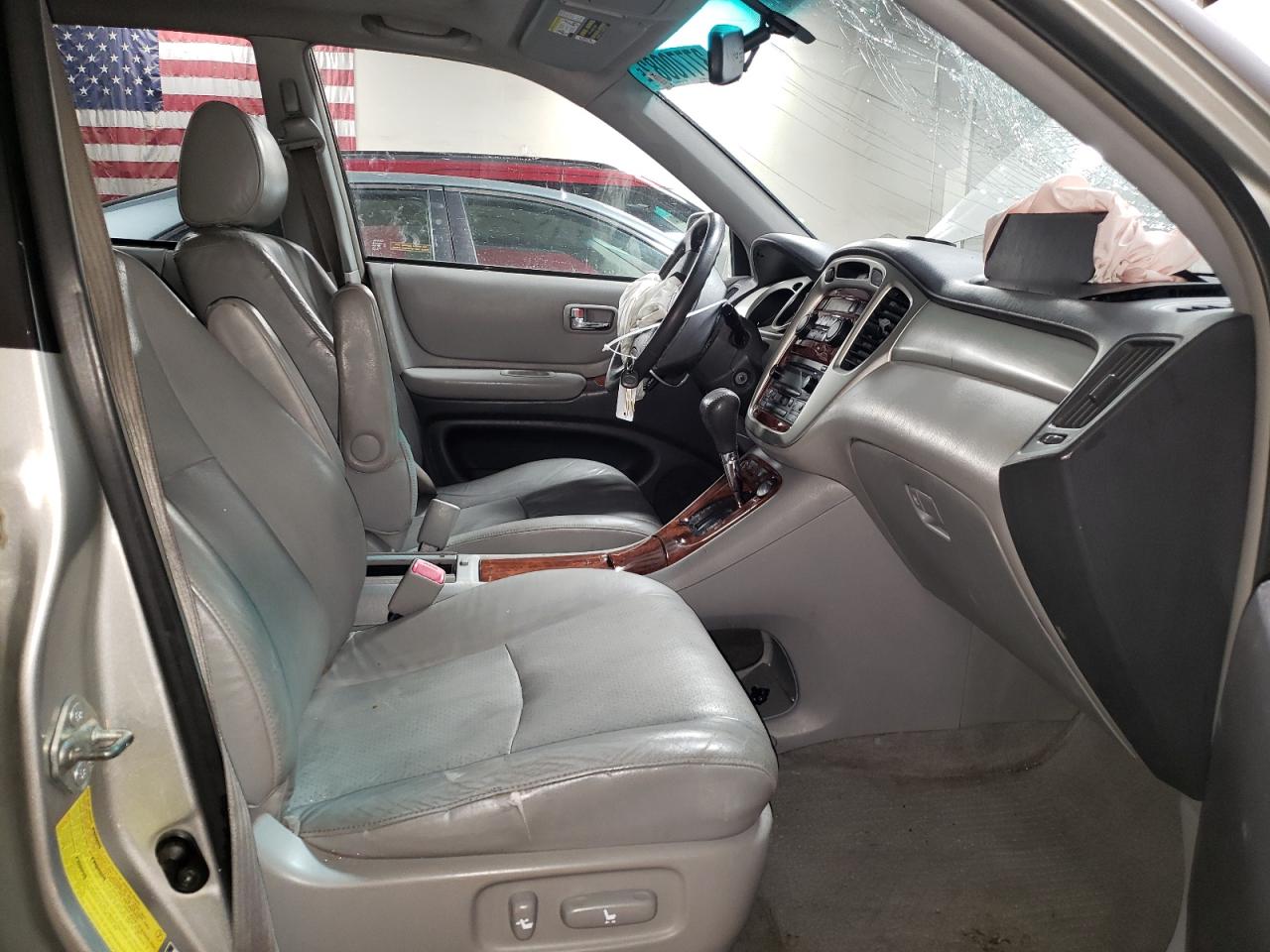 Photo 5 from auction – 2007 TOYOTA HIGHLANDER with VIN JTEEP21A670188520