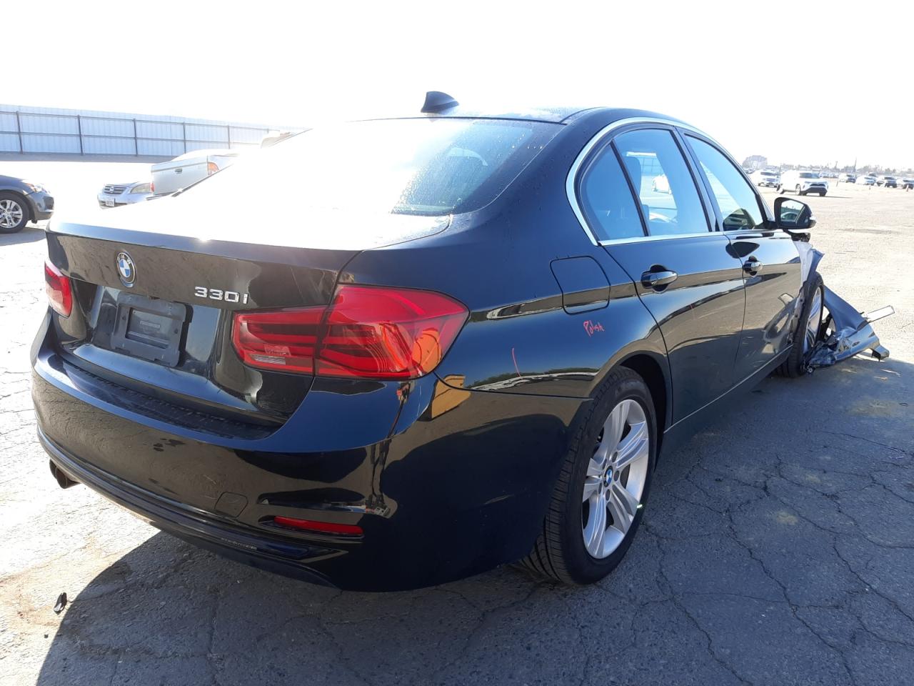 Photo 4 from auction – 2018 BMW 330 I with VIN WBA8B9G59JNV00517