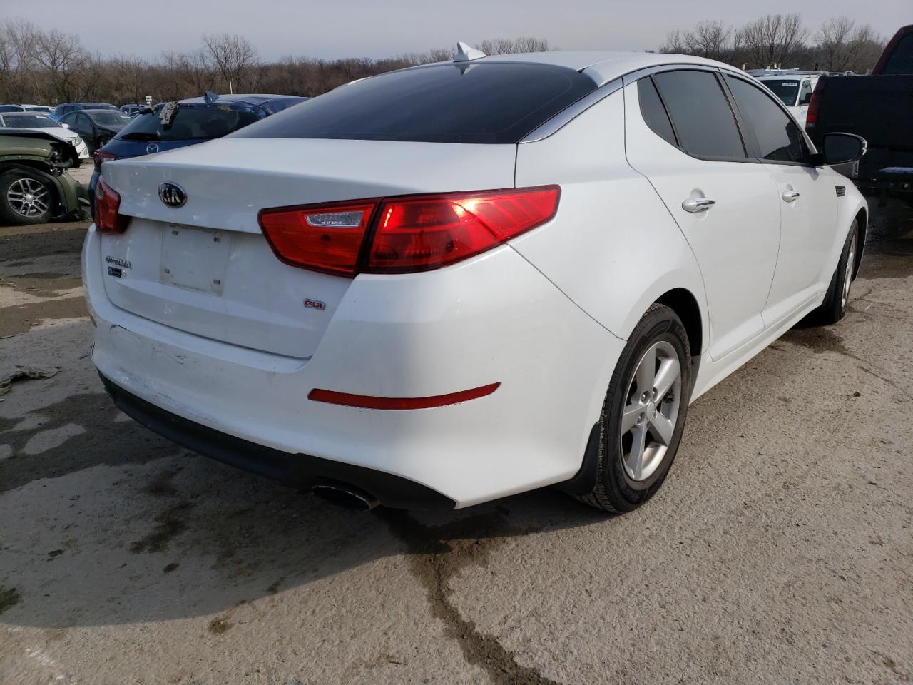Photo 4 from auction – 2015 KIA OPTIMA with VIN 5XXGM4A72FG368404