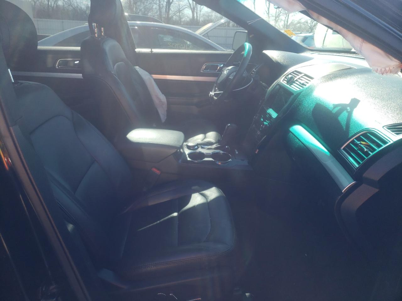 Photo 5 from auction – 2017 FORD EXPLORER X with VIN 1FM5K8D80HGB58271
