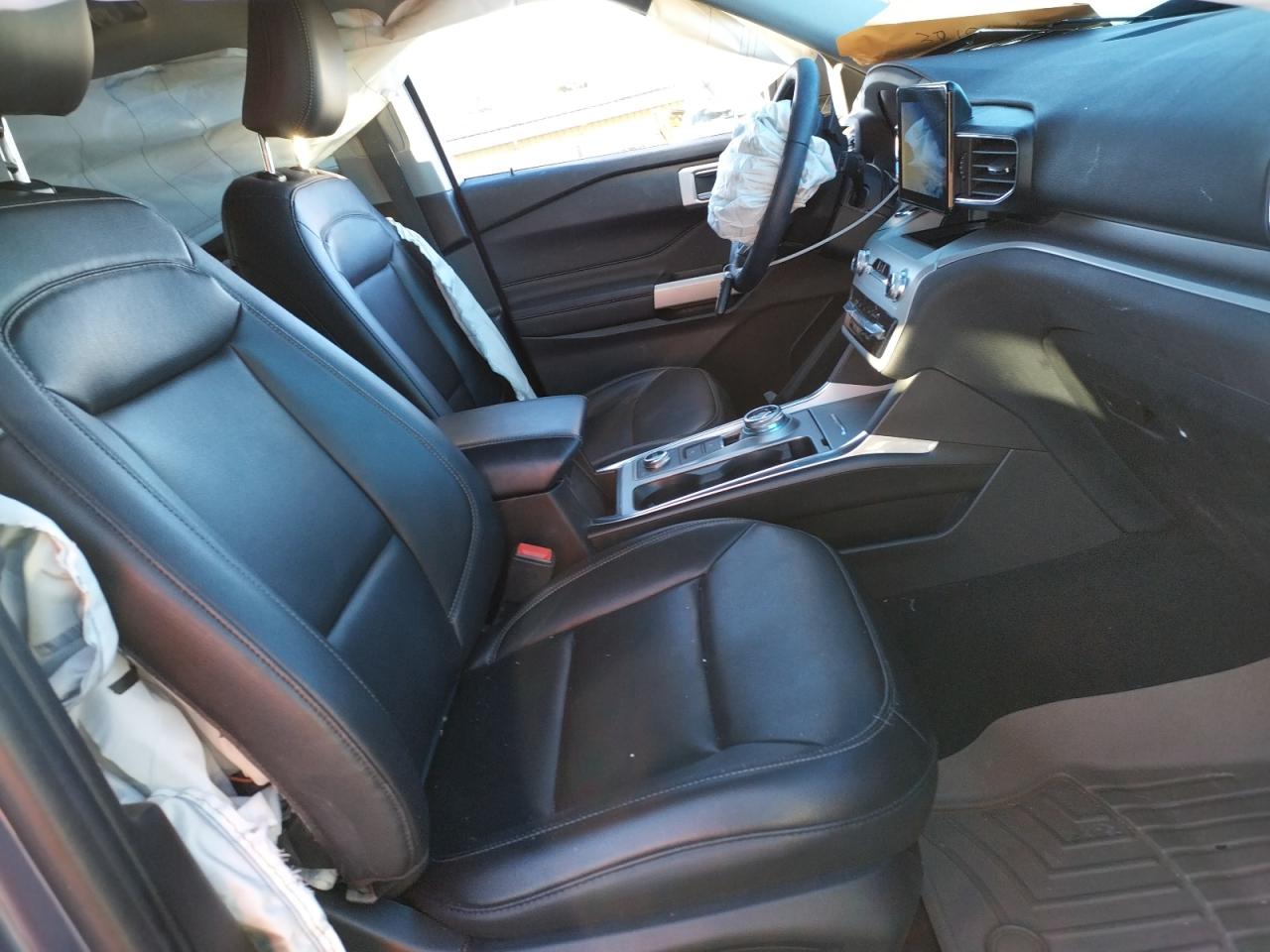 Photo 5 from auction – 2021 FORD EXPLORER X with VIN 1FMSK8DH5MGA46630