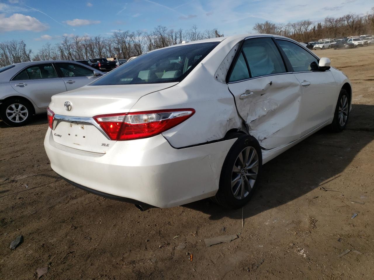 Photo 4 from auction – 2015 TOYOTA CAMRY LE with VIN 4T1BF1FK6FU031241