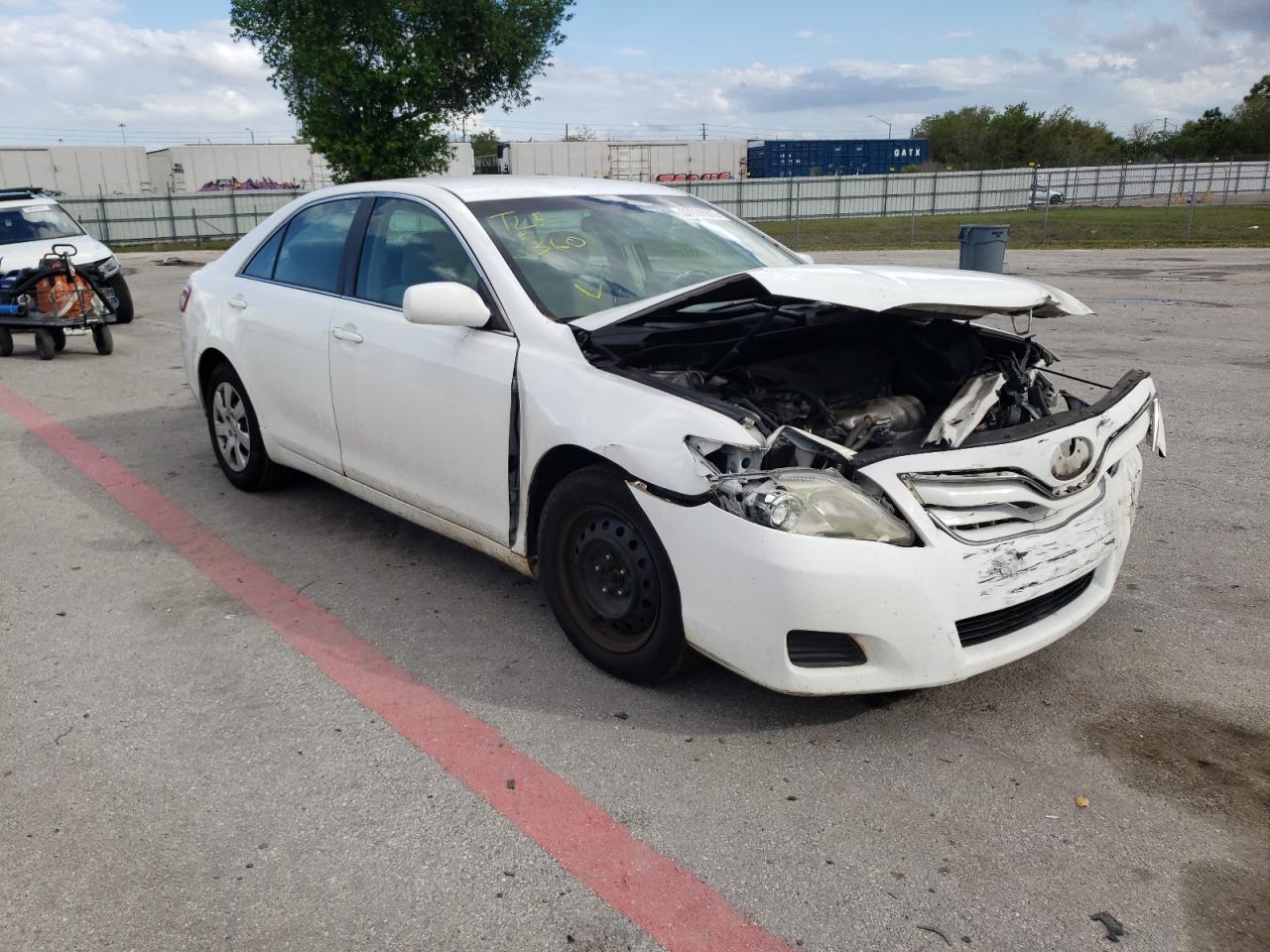 TOYOTA CAMRY BASE 2011 with VIN 4T1BF3EK6BU697300 - Photo from auction