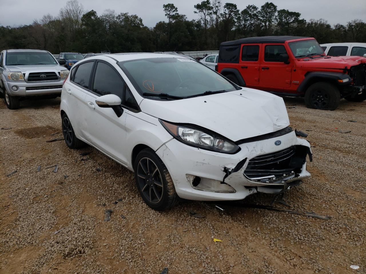 FORD FIESTA SE 2015 with VIN 3FADP4EJ3FM126533 - Photo from auction