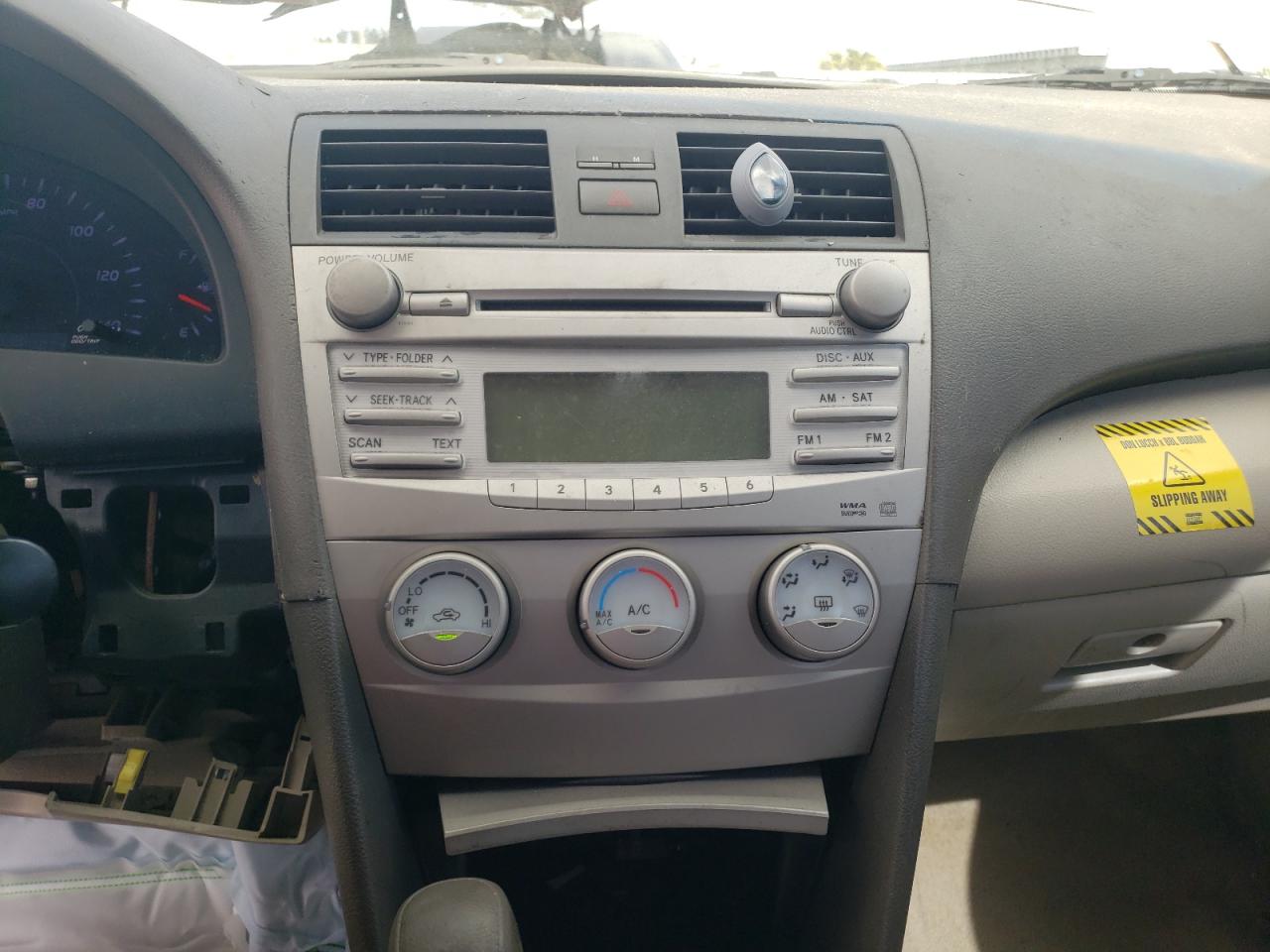 Photo 9 from auction – 2010 TOYOTA CAMRY BASE with VIN 4T1BF3EK2AU045675