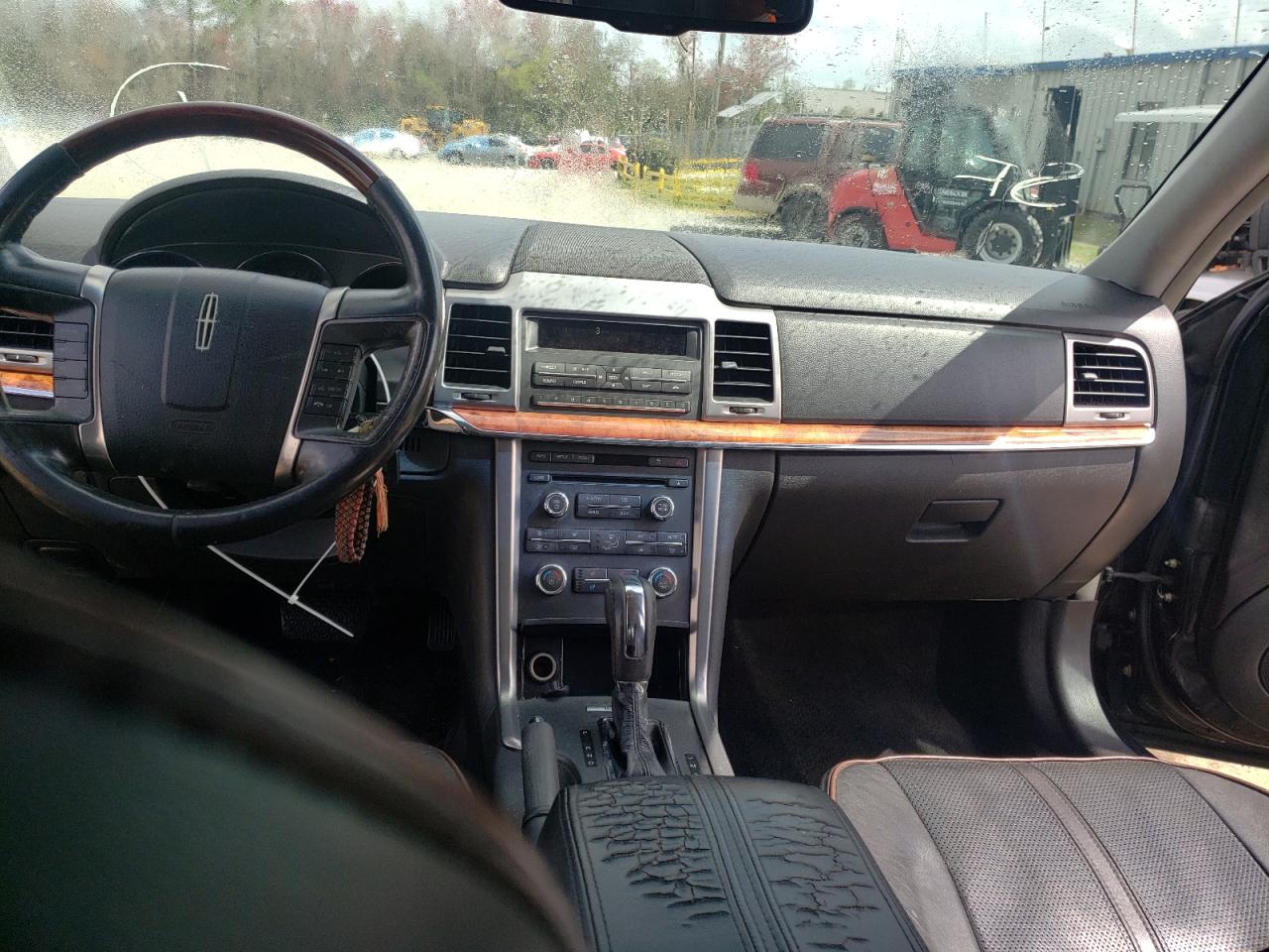 Photo 9 from auction – 2010 LINCOLN MKZ with VIN 3LNHL2GC5AR619924