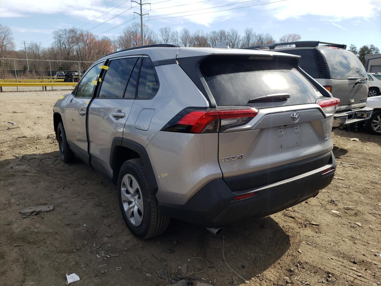 Photo 3 from auction – 2019 TOYOTA RAV4 LE with VIN 2T3G1RFV7KW079037