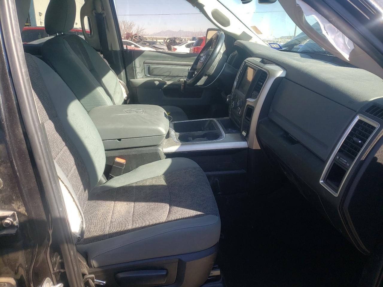 Photo 5 from auction – 2018 RAM 1500 SLT with VIN 1C6RR6LG5JS340699
