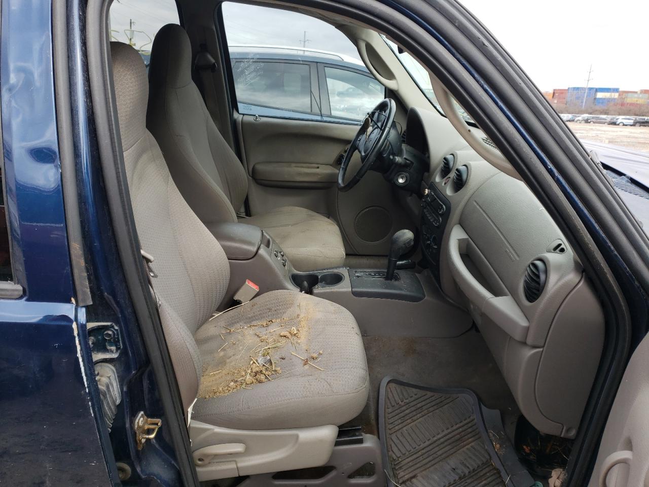 Photo 5 from auction – 2004 JEEP LIBERTY SP with VIN 1J4GL48K84W326645