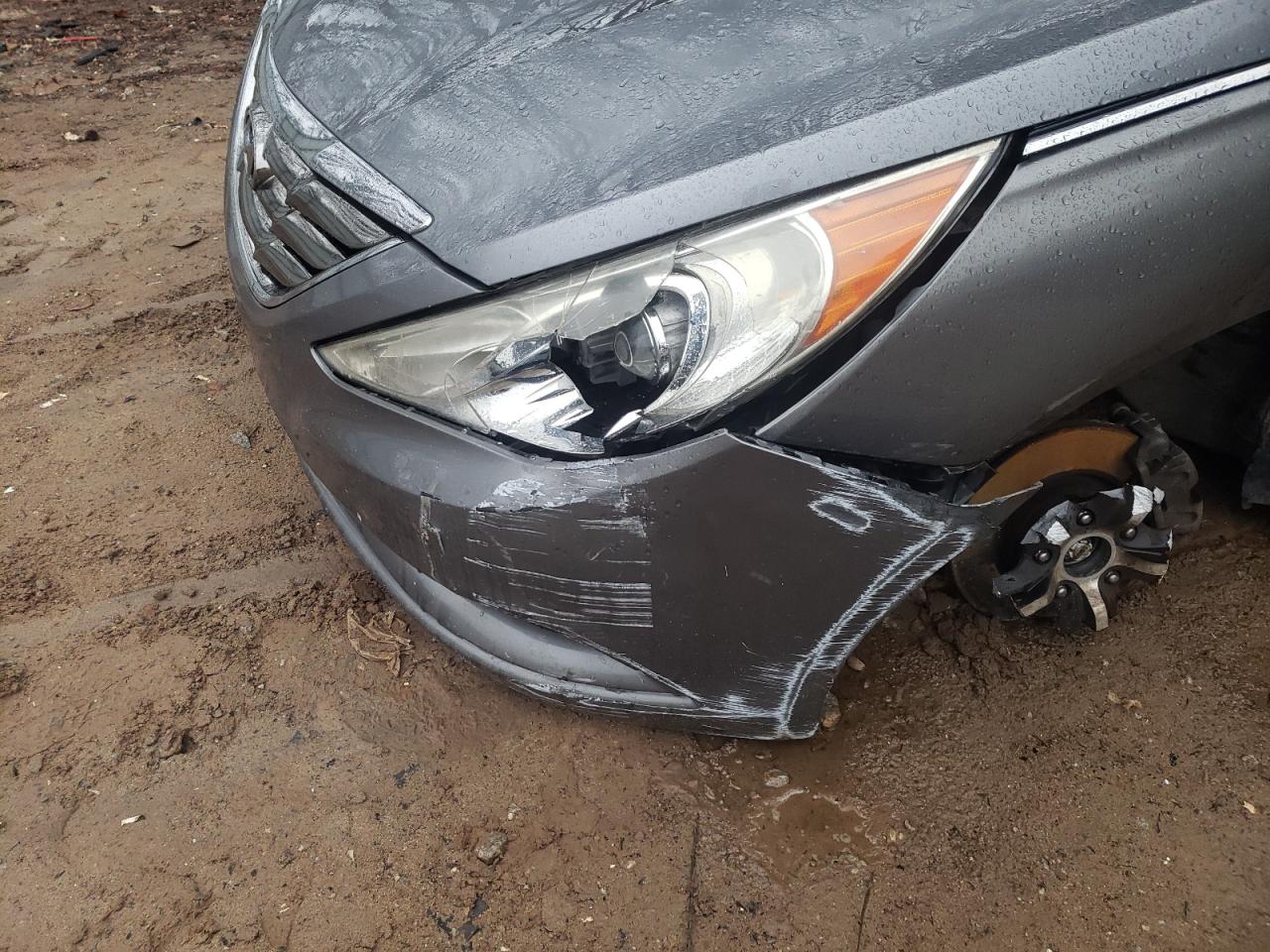 Photo 9 from auction – 2011 HYUNDAI SONATA SE with VIN 5NPEC4AC4BH248822