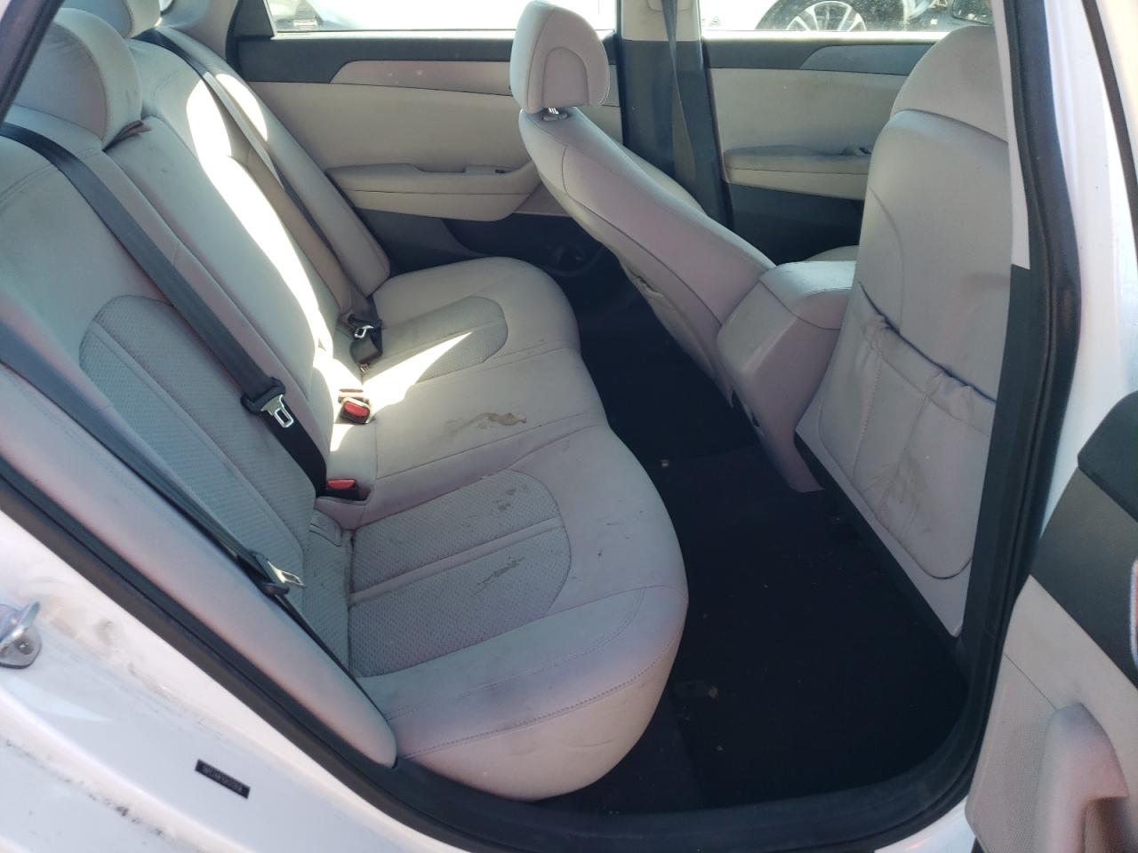 Photo 6 from auction – 2016 HYUNDAI SONATA SE with VIN 5NPE24AF1GH372938