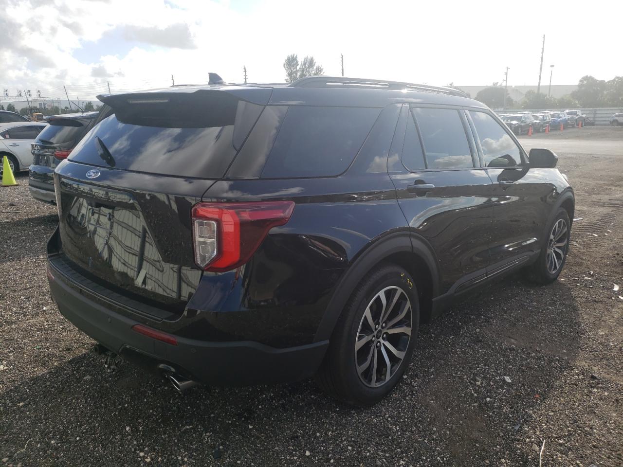 Photo 4 from auction – 2022 FORD EXPLORER S with VIN 1FMSK7KH9NGA14407