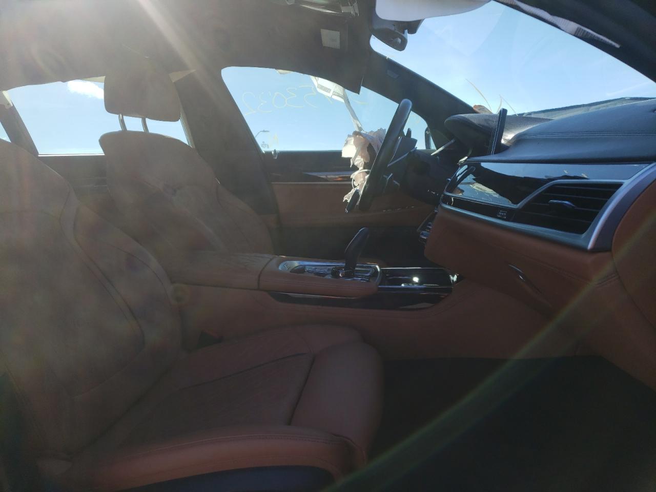 Photo 5 from auction – 2020 BMW 750 XI with VIN WBA7U2C04LGJ59767