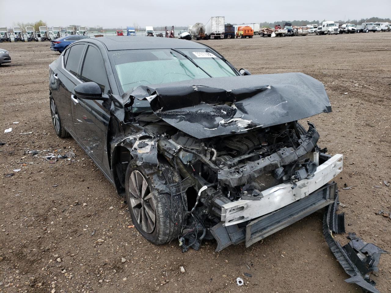 NISSAN ALTIMA SV 2019 with VIN 1N4BL4DV8KN308736 - Photo from auction