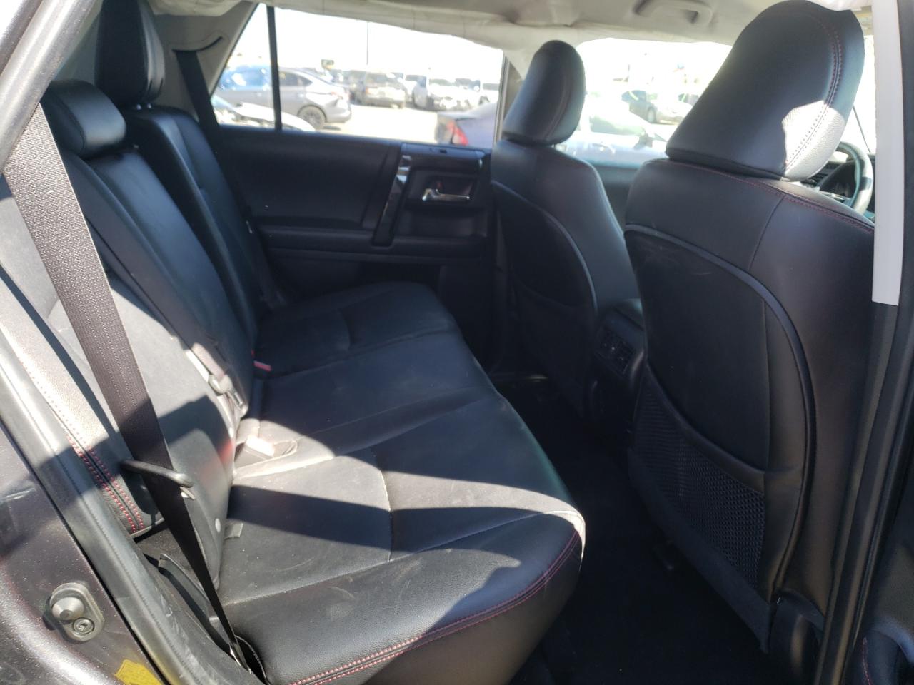 Фото 6 с аукциона – 2018 TOYOTA 4RUNNER SR с VIN JTEBU5JR4J5545366
