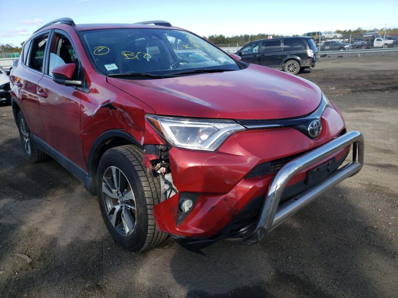 Photo 1 from auction – 2017 TOYOTA RAV4 XLE with VIN JTMRFREV1HJ143463