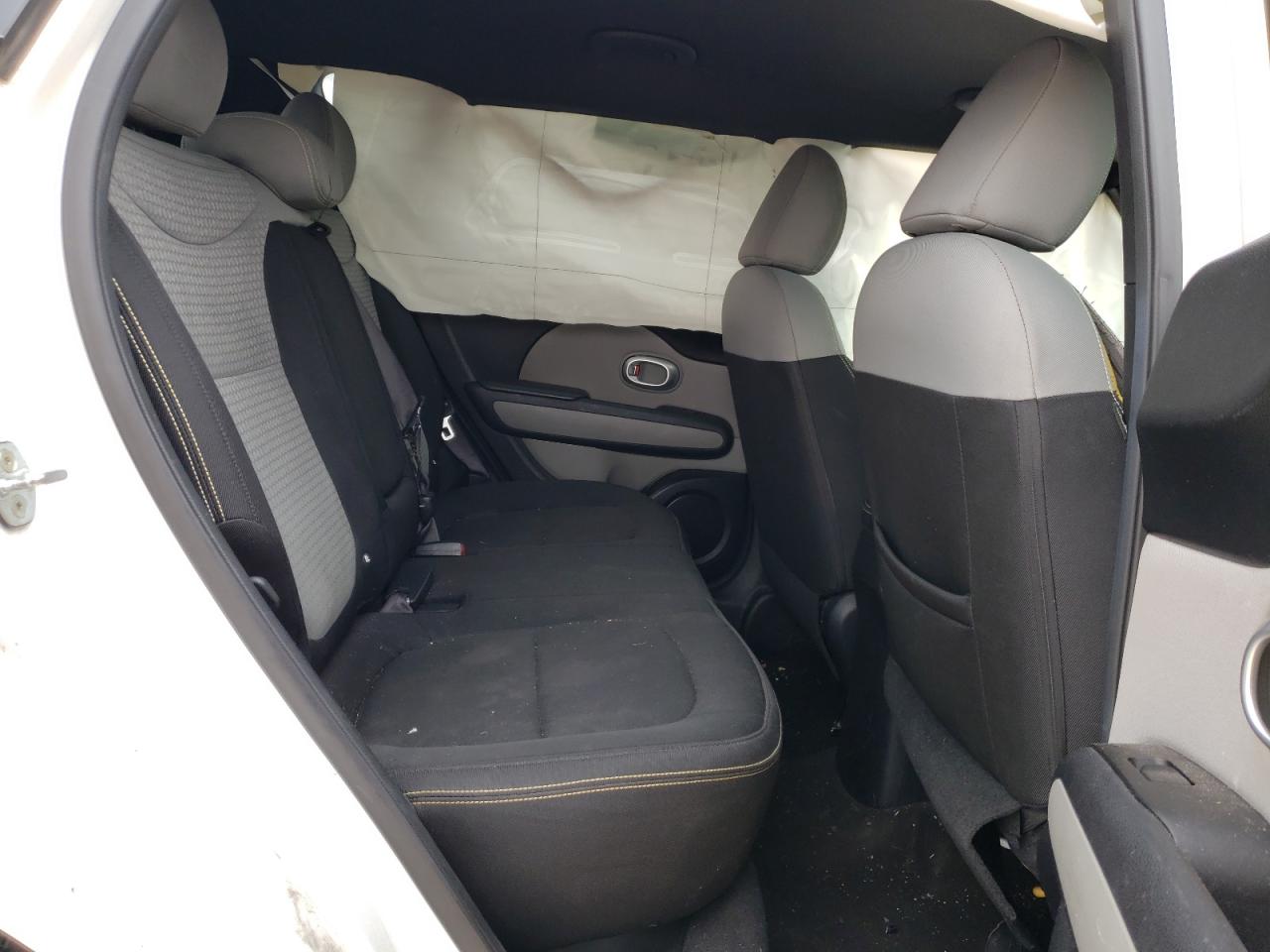 Photo 6 from auction – 2015 KIA SOUL + with VIN KNDJP3A51F7117114