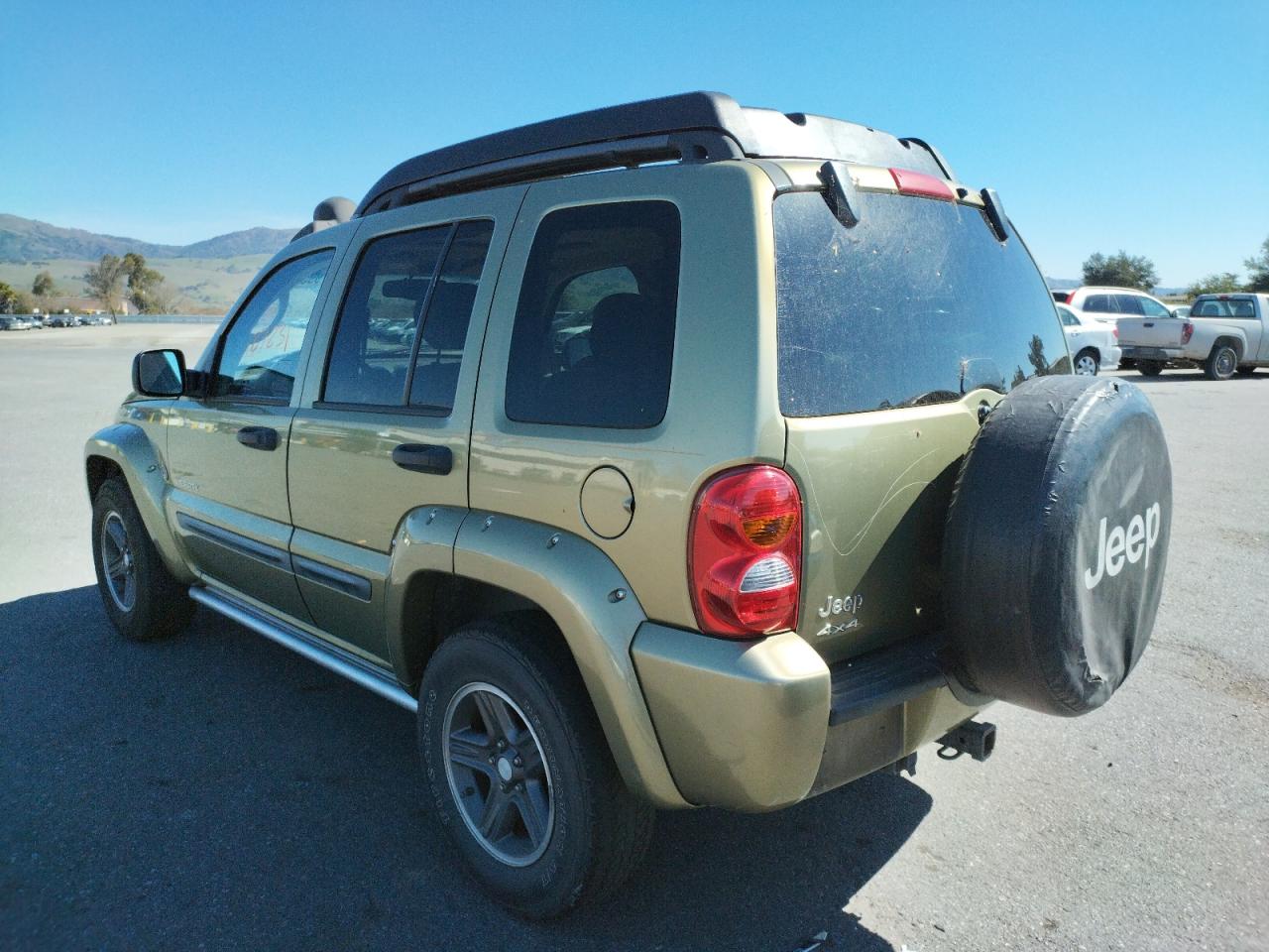 Photo 3 from auction – 2004 JEEP LIBERTY RE with VIN 1J8GL38K54W114486