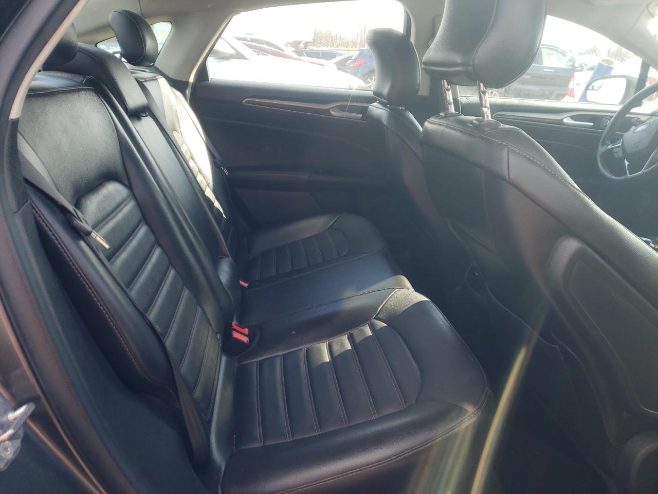 Photo 6 from auction – 2016 FORD FUSION SE with VIN 1FA6P0HD6G5131885
