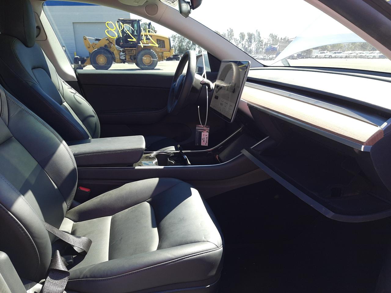 Photo 5 from auction – 2020 TESLA MODEL Y with VIN 5YJYGDEE0LF010298