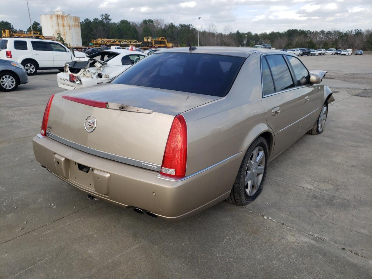 Photo 4 from auction – 2006 CADILLAC DTS with VIN 1G6KD57Y36U139582