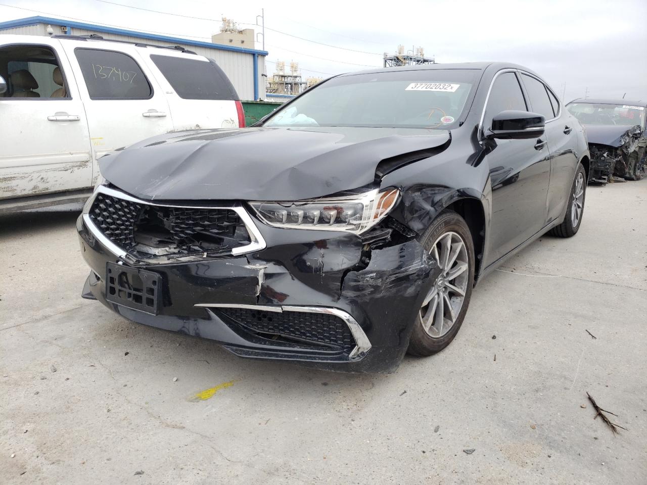 Photo 9 from auction – 2018 ACURA TLX with VIN 19UUB1F38JA001056