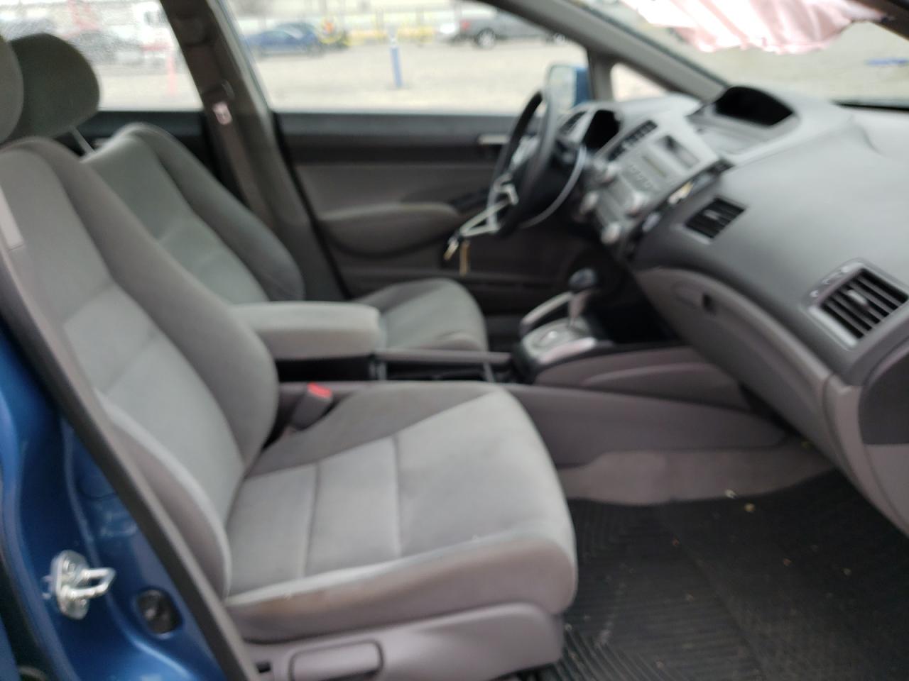 Photo 5 from auction – 2011 HONDA CIVIC LX with VIN 19XFA1F55BE013448