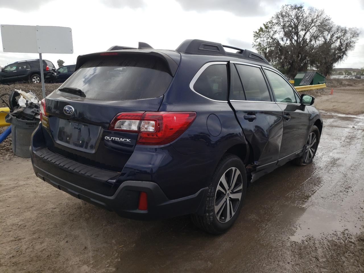 Photo 4 from auction – 2018 SUBARU OUTBACK 2. with VIN 4S4BSANC3J3209661