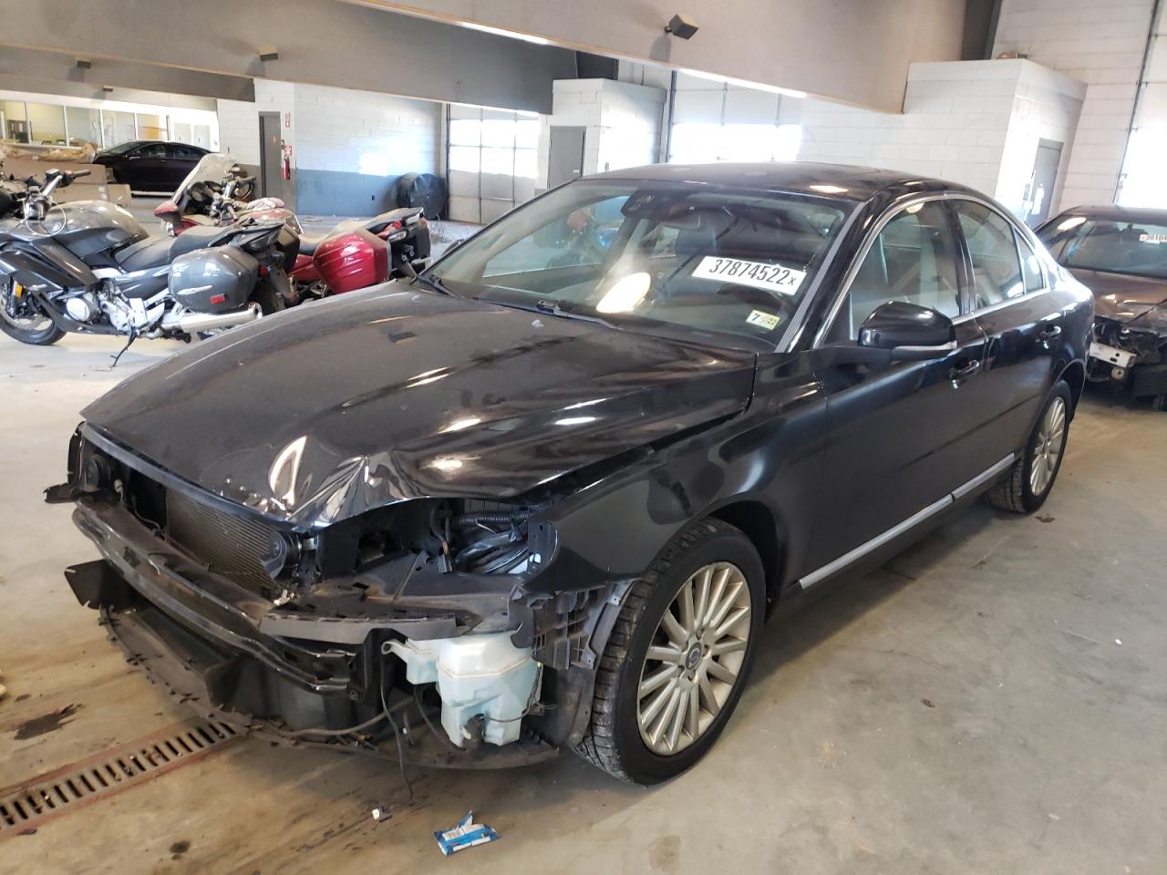 Photo 2 from auction – 2012 VOLVO S80 3.2 with VIN YV1952AS7C1156890
