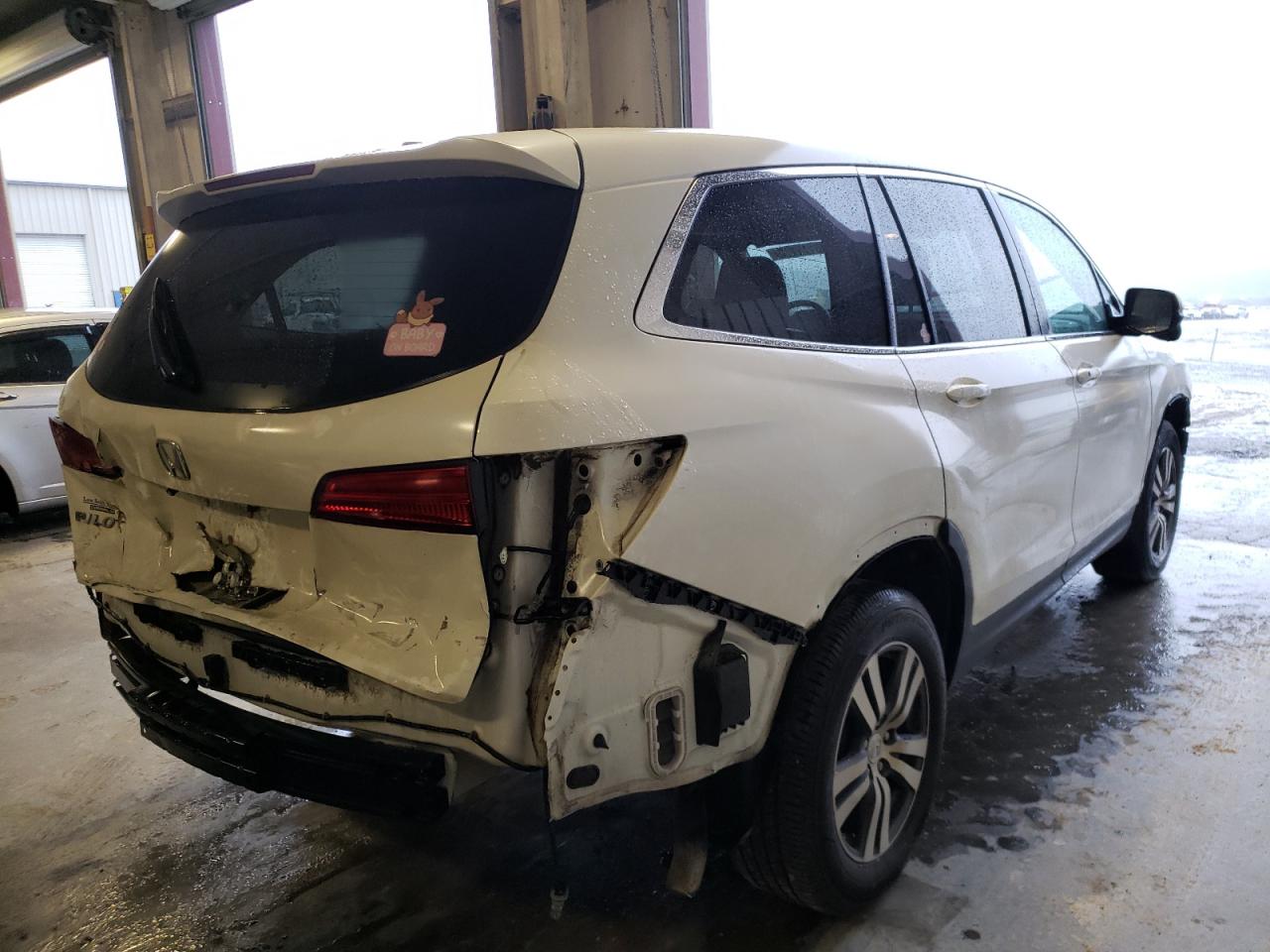 Photo 4 from auction – 2017 HONDA PILOT EXL with VIN 5FNYF5H81HB044434